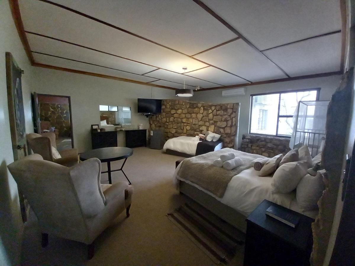 Die Windpomp Guesthouse Gobabis Eksteriør bilde