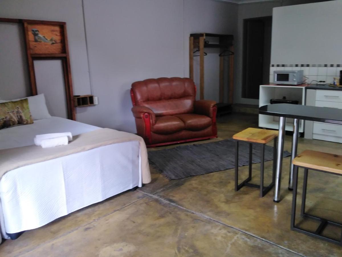 Die Windpomp Guesthouse Gobabis Eksteriør bilde