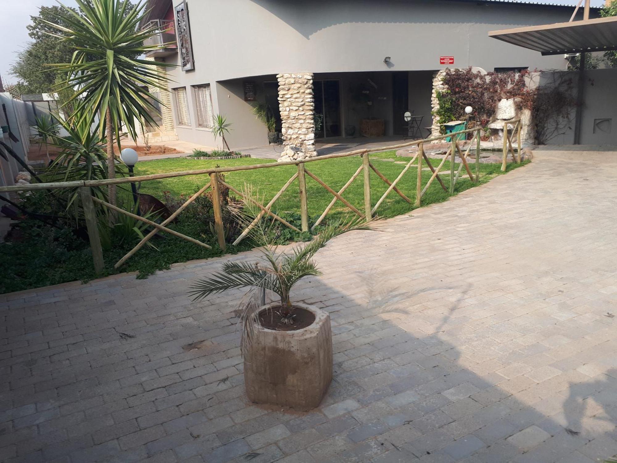 Die Windpomp Guesthouse Gobabis Eksteriør bilde