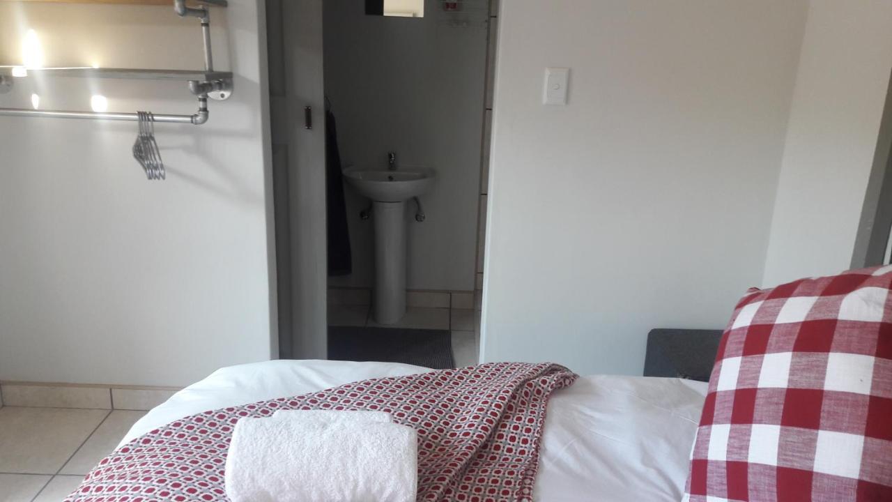 Die Windpomp Guesthouse Gobabis Eksteriør bilde